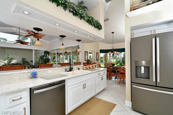 6030 Key Largo Cir Property Photo 11