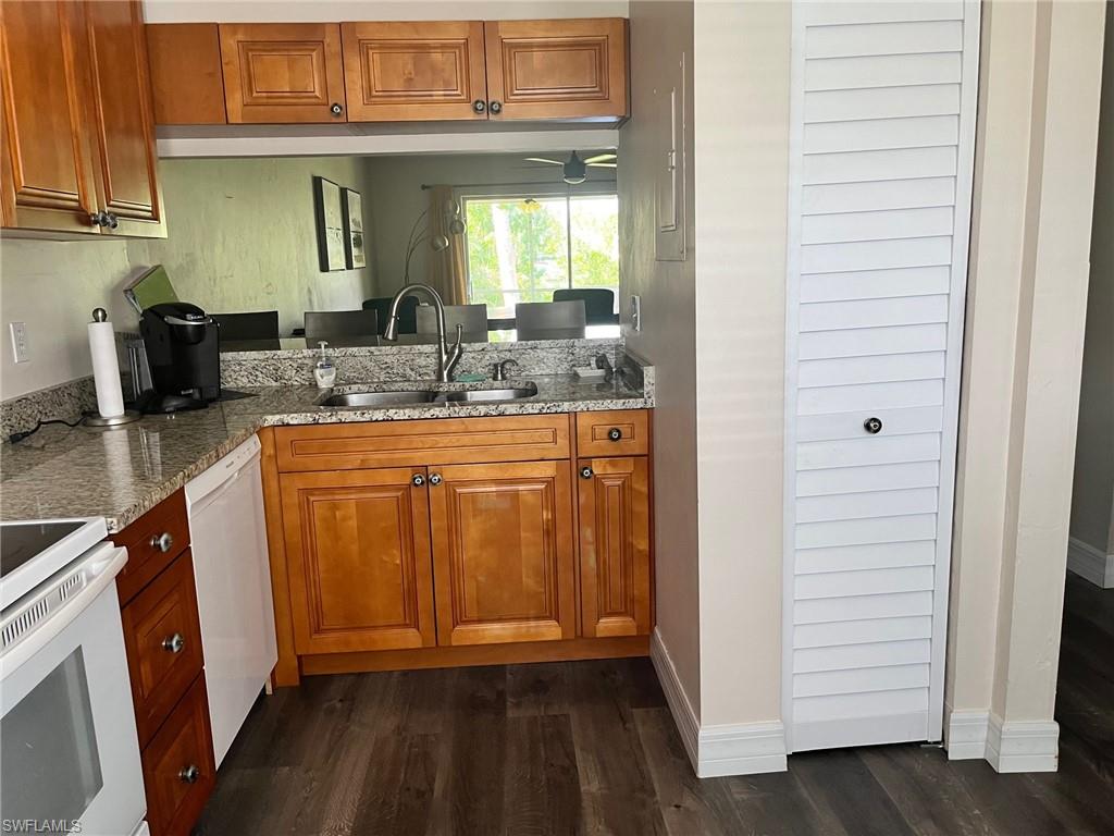 6156 Lake Front Dr Property Photo 4