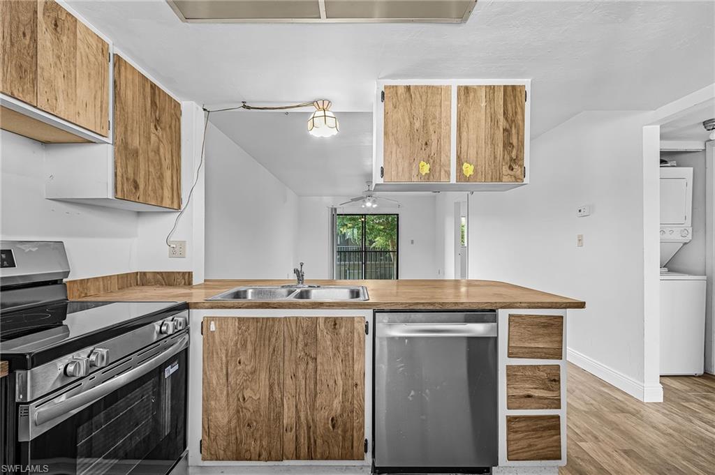 4790 S Cleveland Ave 908 Property Photo 6