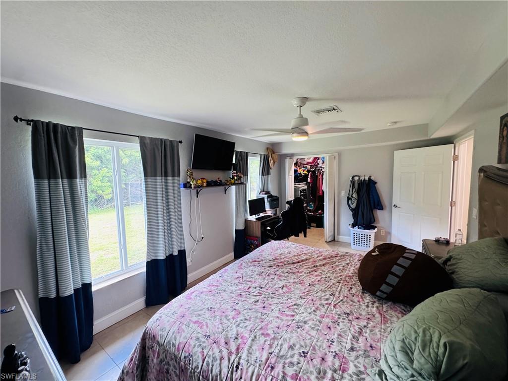 141 Sw 48th Ter Property Photo 23