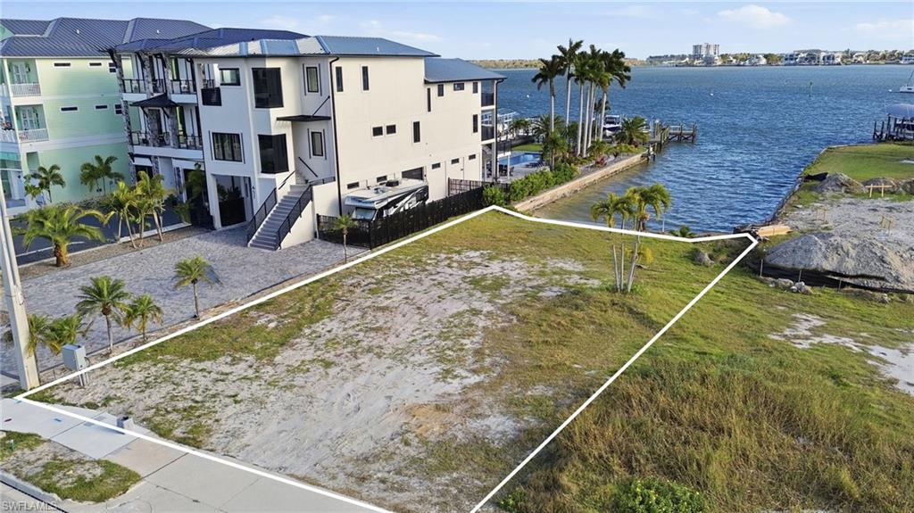 475 Estero BLVD Property Photo 1
