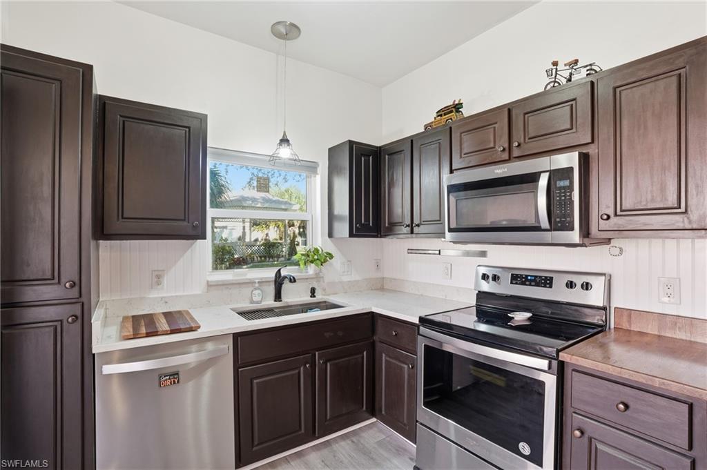 10733 Rio Mar Cir Property Photo 2