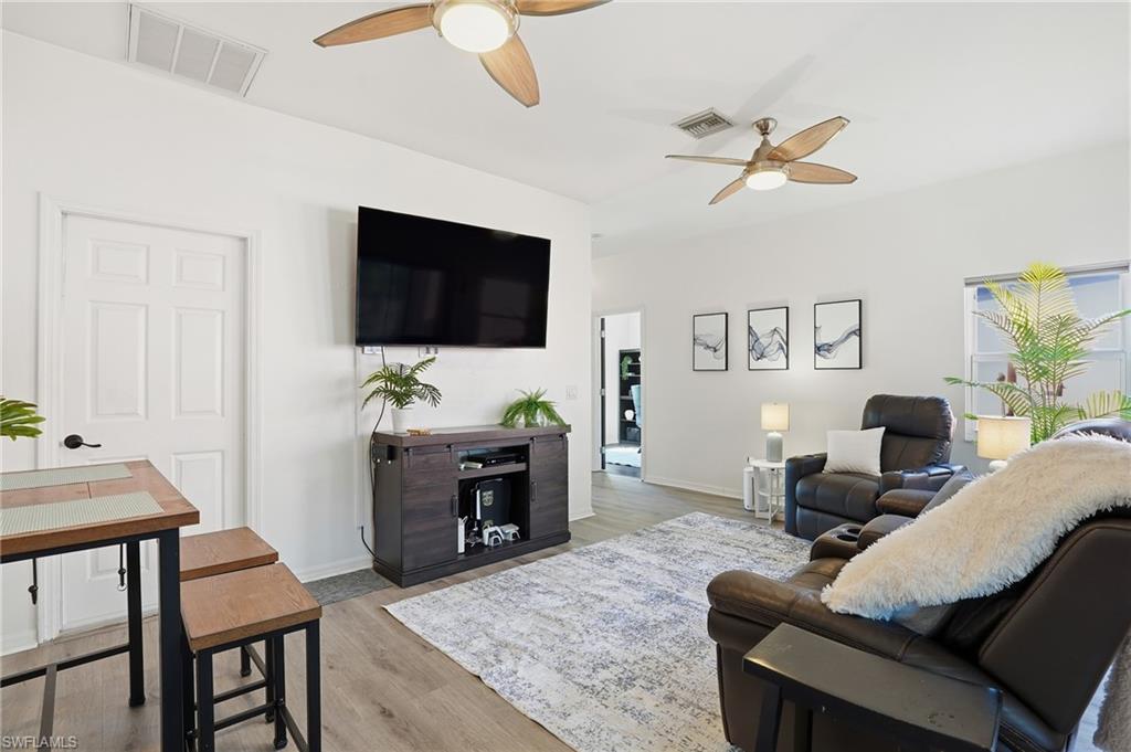 10733 Rio Mar Cir Property Photo 8