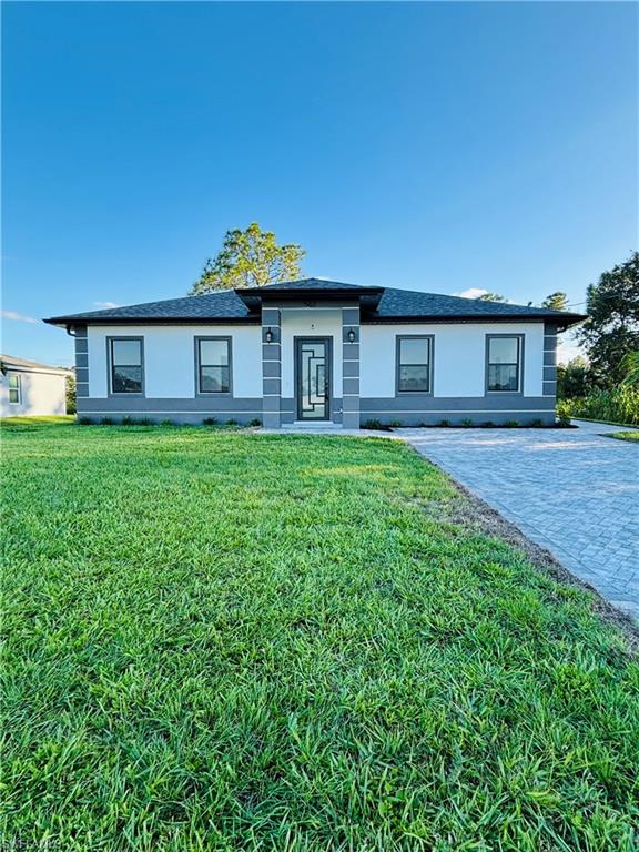 563 Oakshire Ln Property Photo 3