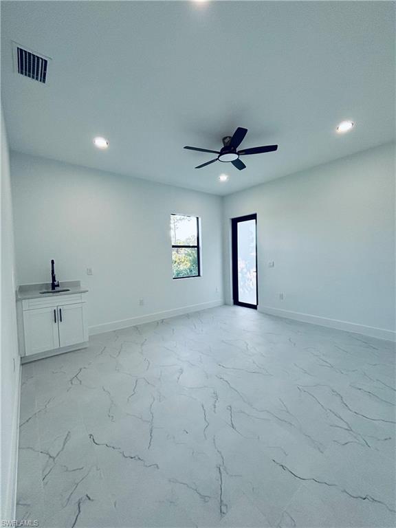 563 Oakshire Ln Property Photo 23