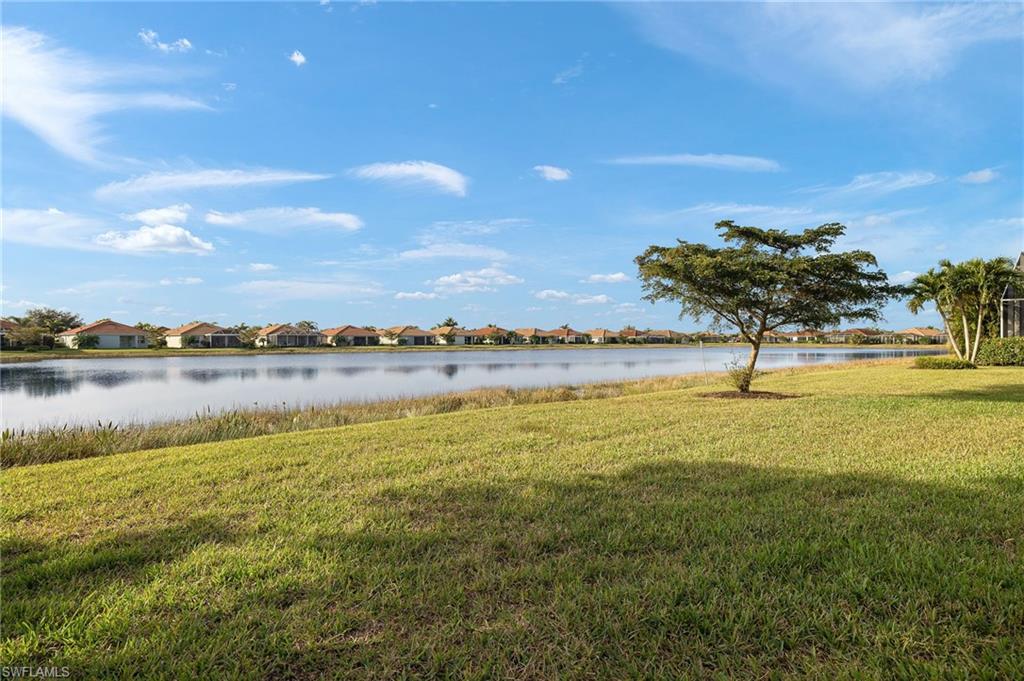 15259 Yellow Wood Dr Property Photo 23