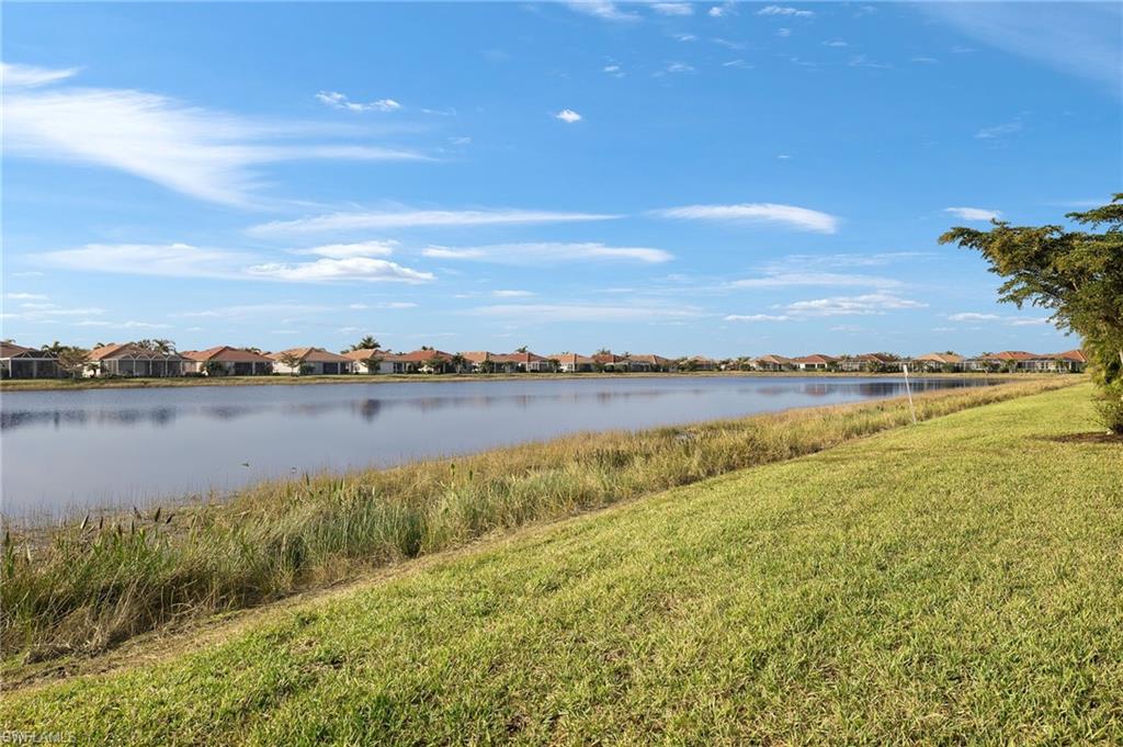 15259 Yellow Wood Dr Property Photo 24