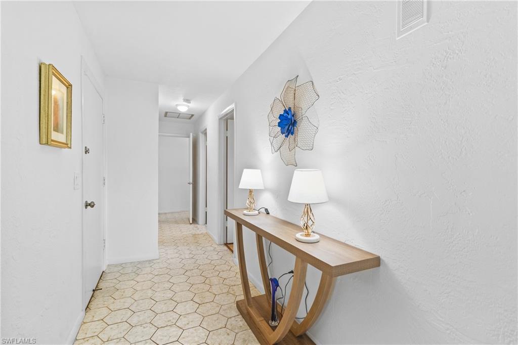 5549 Boynton Ln Property Photo 2