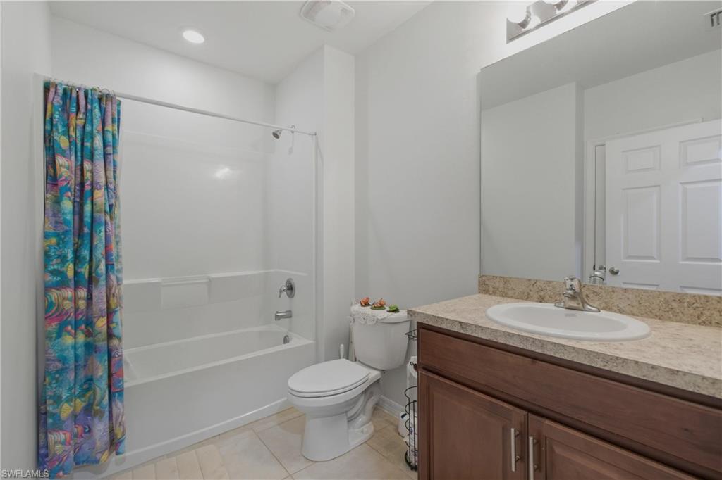 314 Se Van Loon Ter Property Photo 17