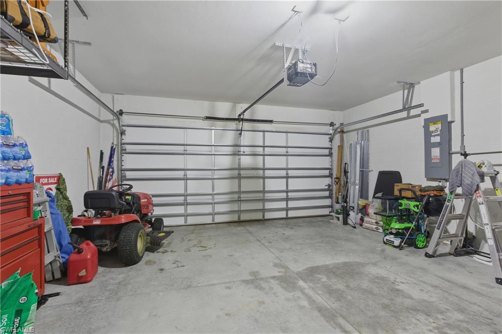 314 Se Van Loon Ter Property Photo 20