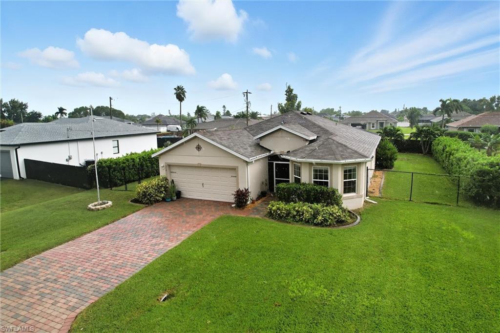 314 Se Van Loon Ter Property Photo 27