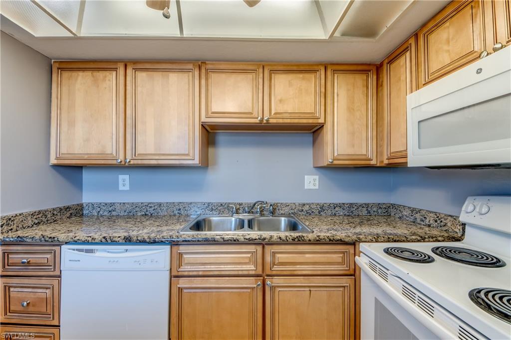 1003 Tropic Ter Property Photo 12