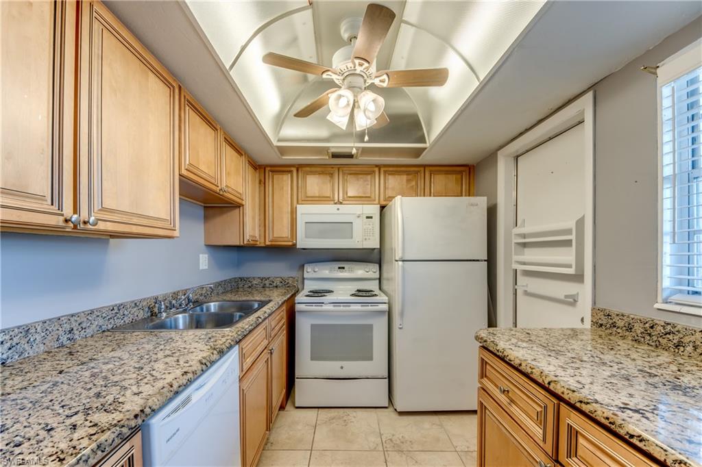 1003 Tropic Ter Property Photo 13