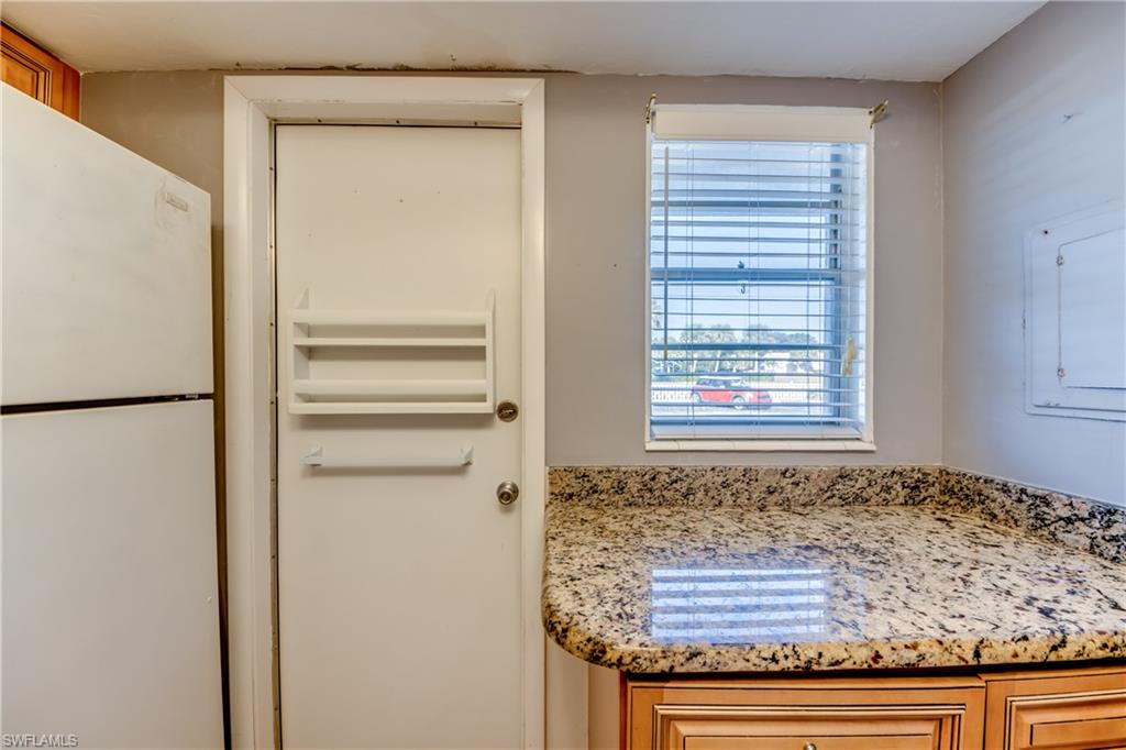 1003 Tropic Ter Property Photo 15