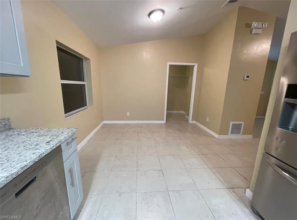 621 Joel Blvd Property Photo 6