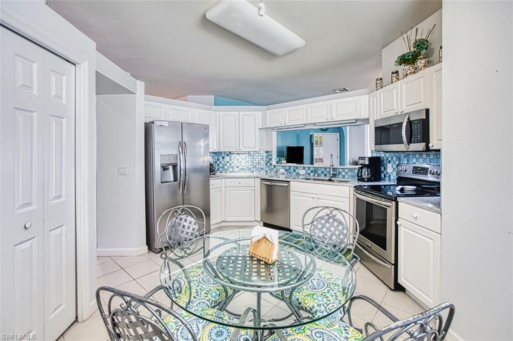 13616 Gulf Breeze St Property Photo 14