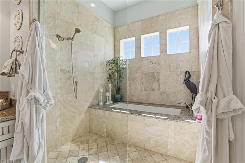 5886 Shell Cove Dr Property Photo 27