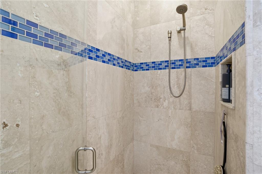 5886 Shell Cove Dr Property Photo 31