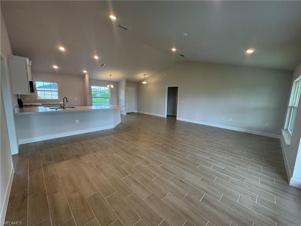 1225 Nw 24th Pl Property Photo 15
