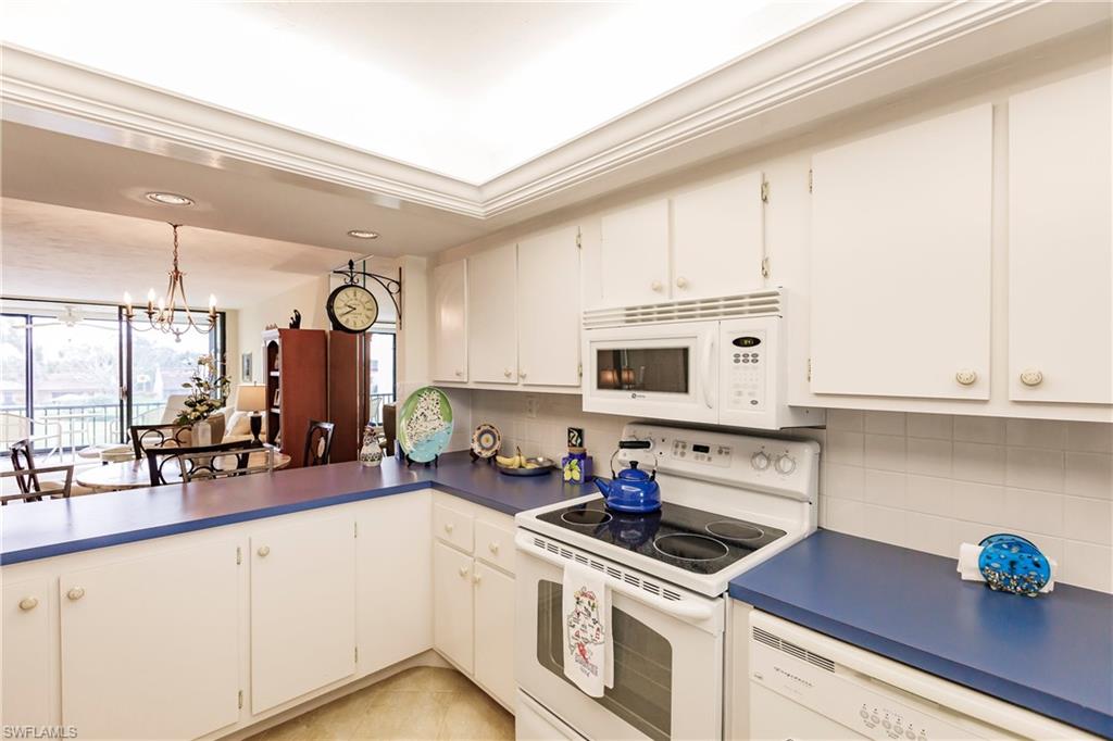 4585 Trawler Ct 302 Property Photo 9