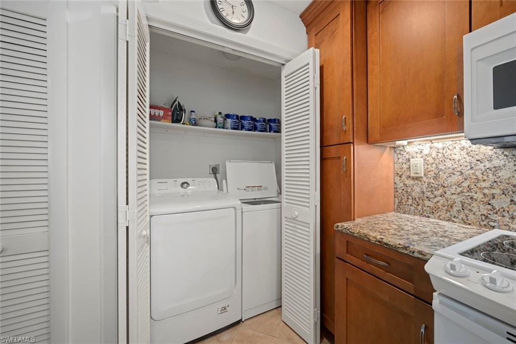 2721 W Gulf Dr 213 Property Photo 35