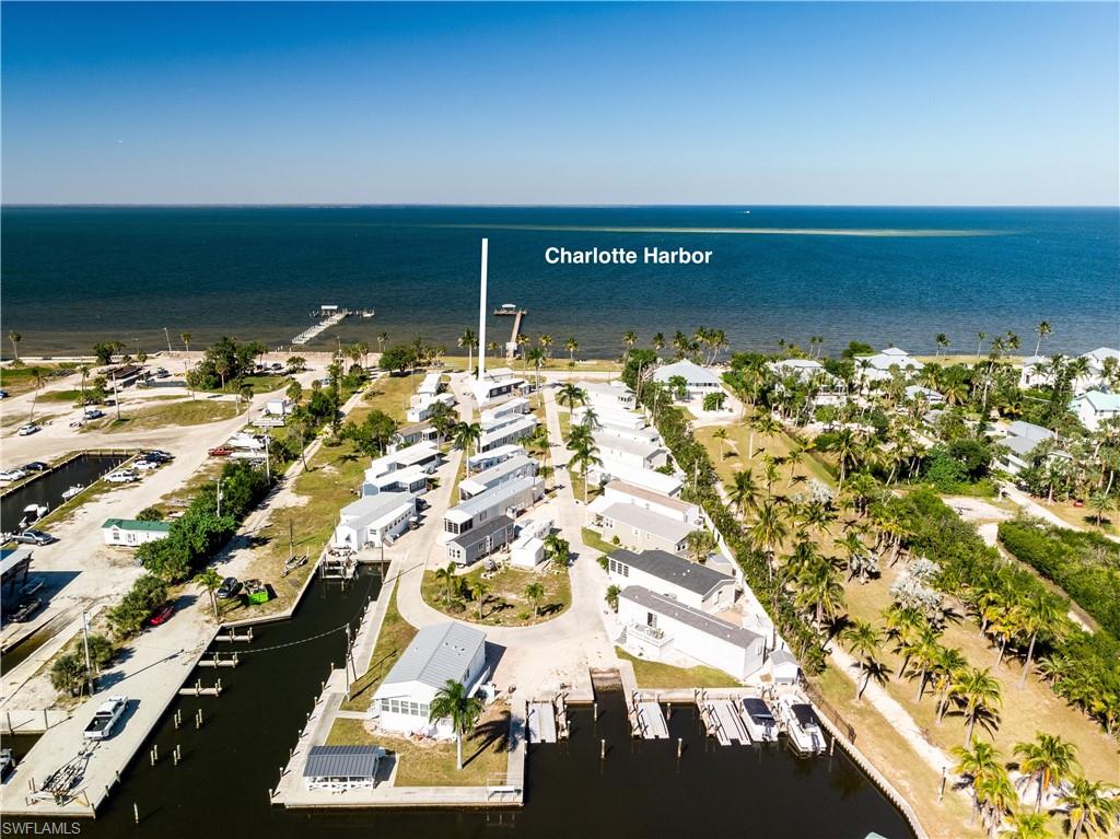 16978 Captains Dr Property Photo 10