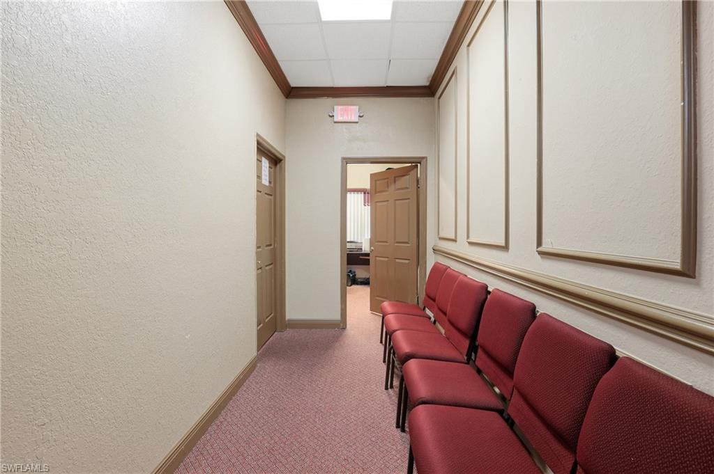 300 Leonard Blvd N 1-2 Property Photo 21