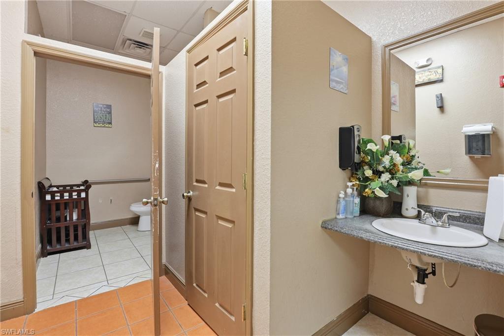 300 Leonard Blvd N 1-2 Property Photo 27