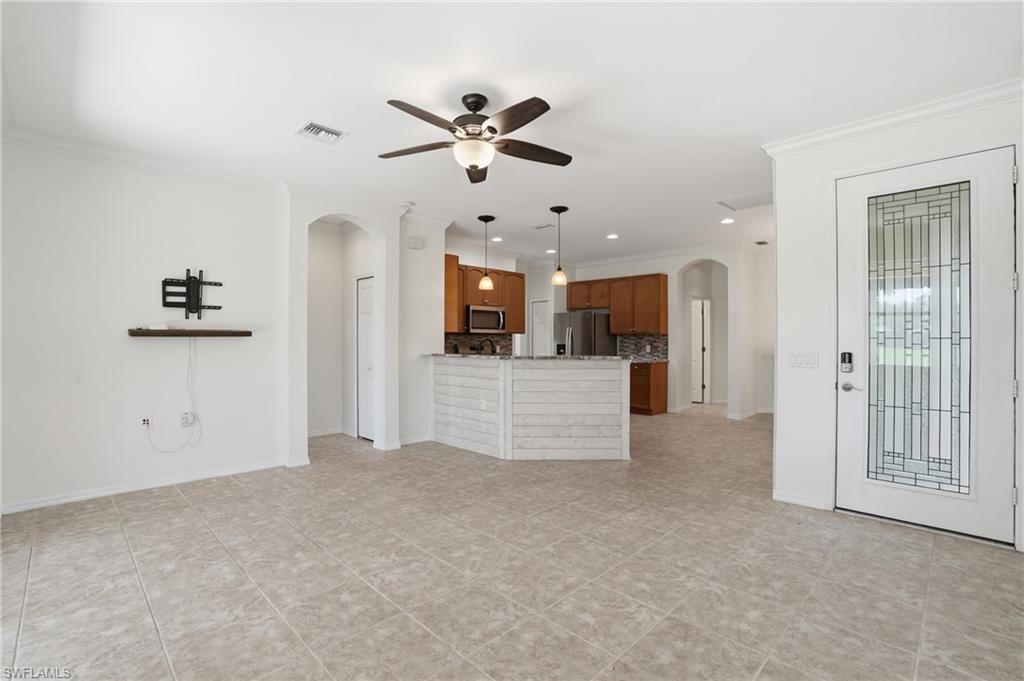 9323 Aviano Dr Property Photo 6