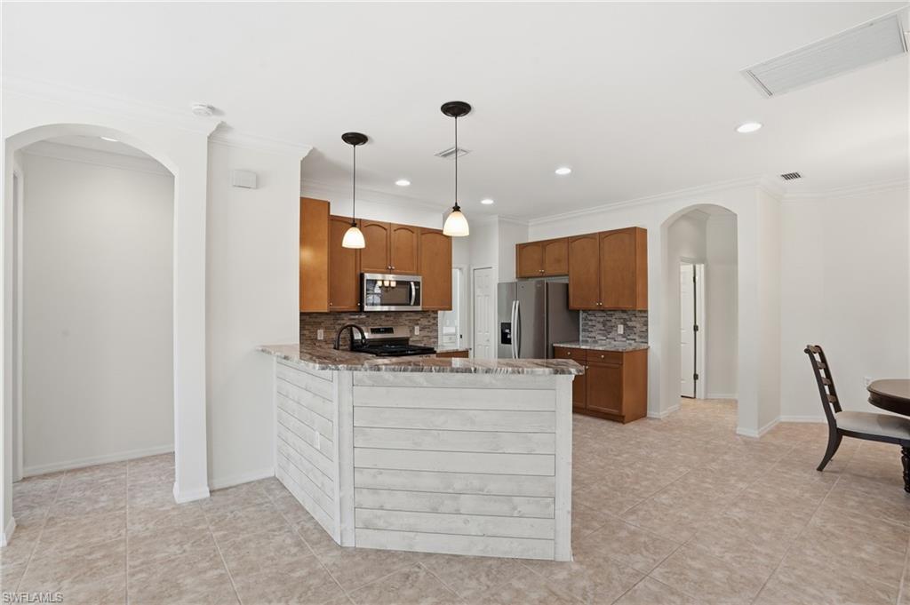 9323 Aviano Dr Property Photo 10