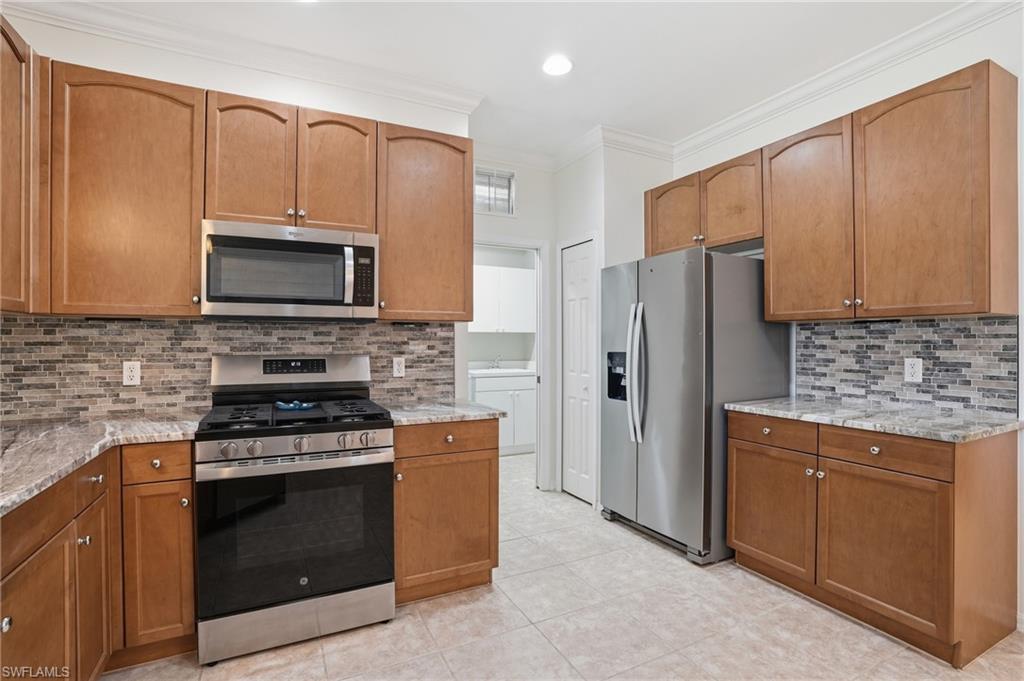 9323 Aviano Dr Property Photo 11
