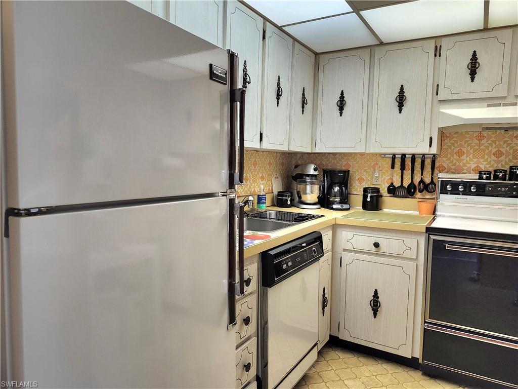 3490 N Key Dr 403 Property Photo 15
