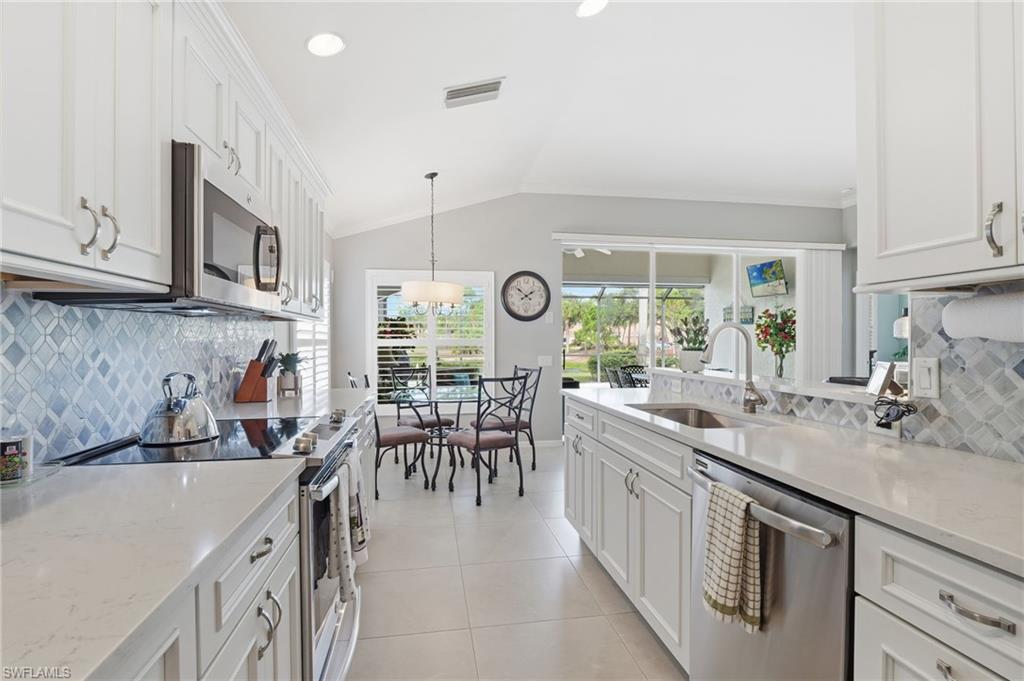 11041 Iron Horse Way Property Photo 12