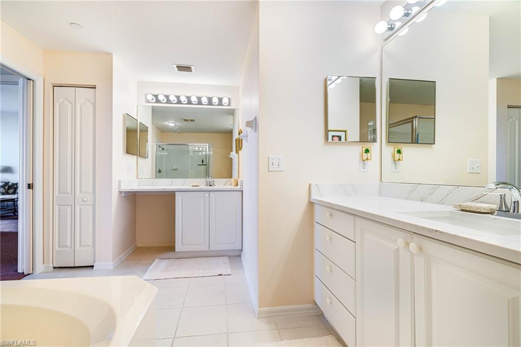 14815 Laguna Dr 702 Property Photo 21