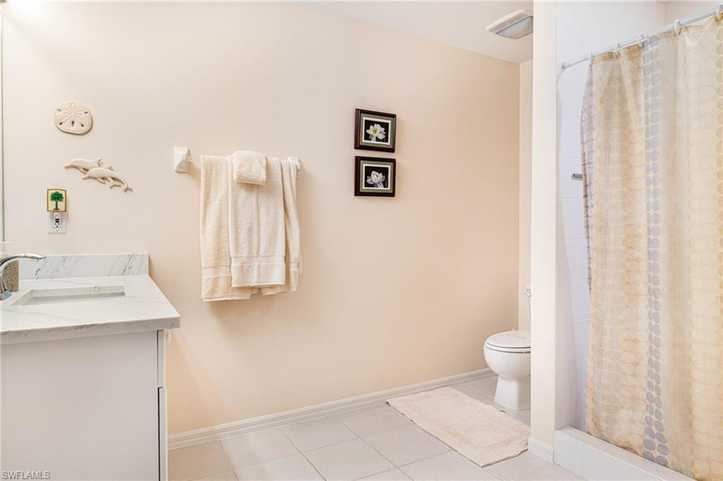14815 Laguna Dr 702 Property Photo 37