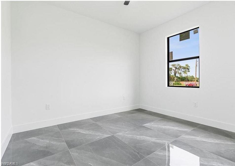 128 Nave AVE S Property Photo 1