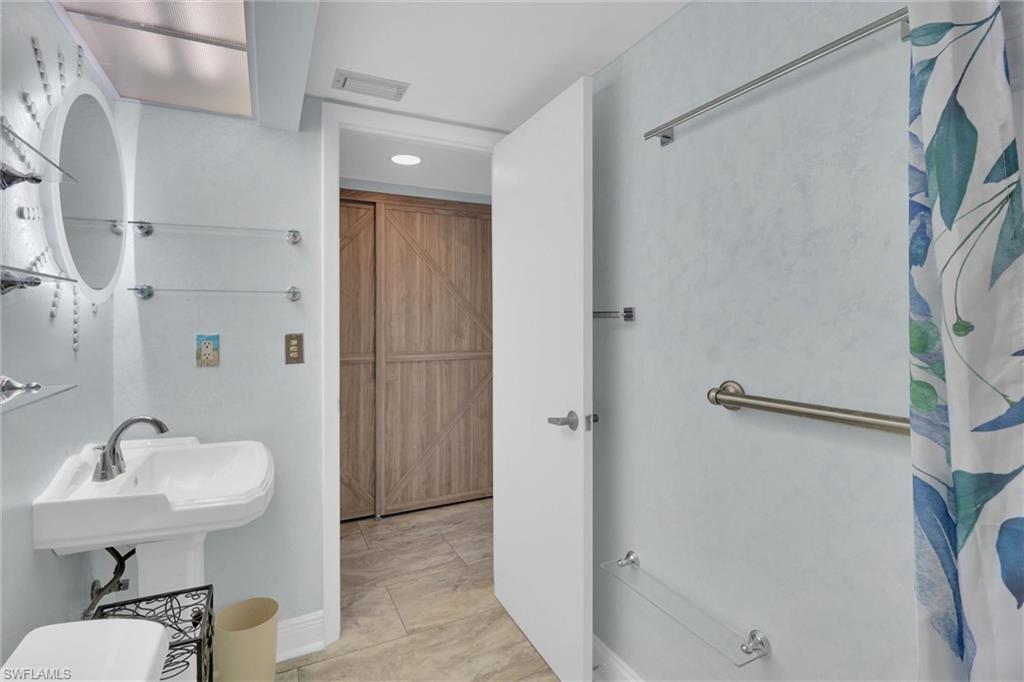 4604 Flagship Dr 305 Property Photo 16