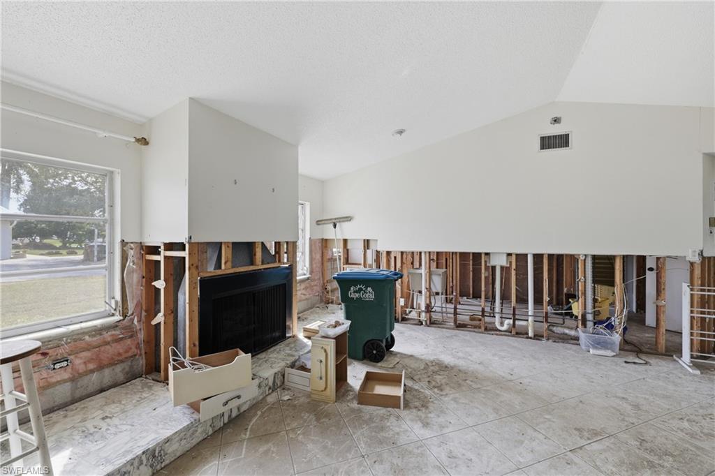 111 Sw 49th Ter Property Photo 16