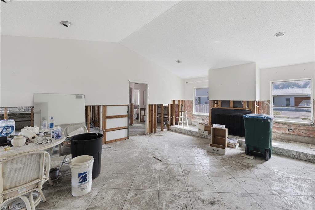 111 Sw 49th Ter Property Photo 18