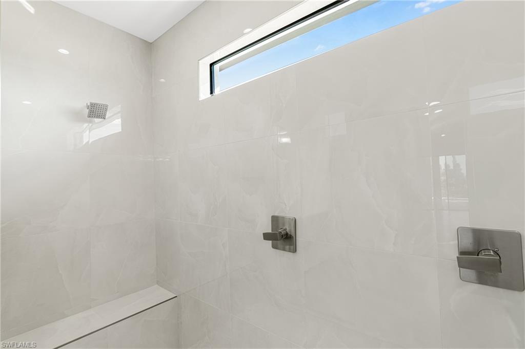 1438 Nw 38th Pl Property Photo 25