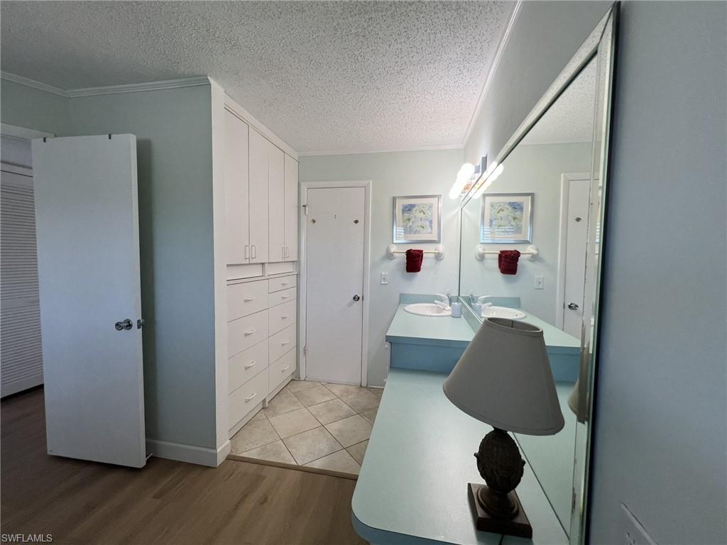 1250 Tennisplace Ct A33 Property Photo 17