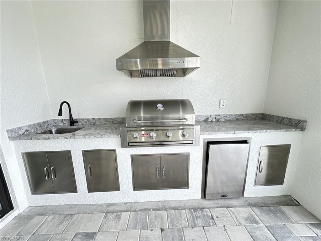 3915 Kismet Pkwy W Property Photo 28