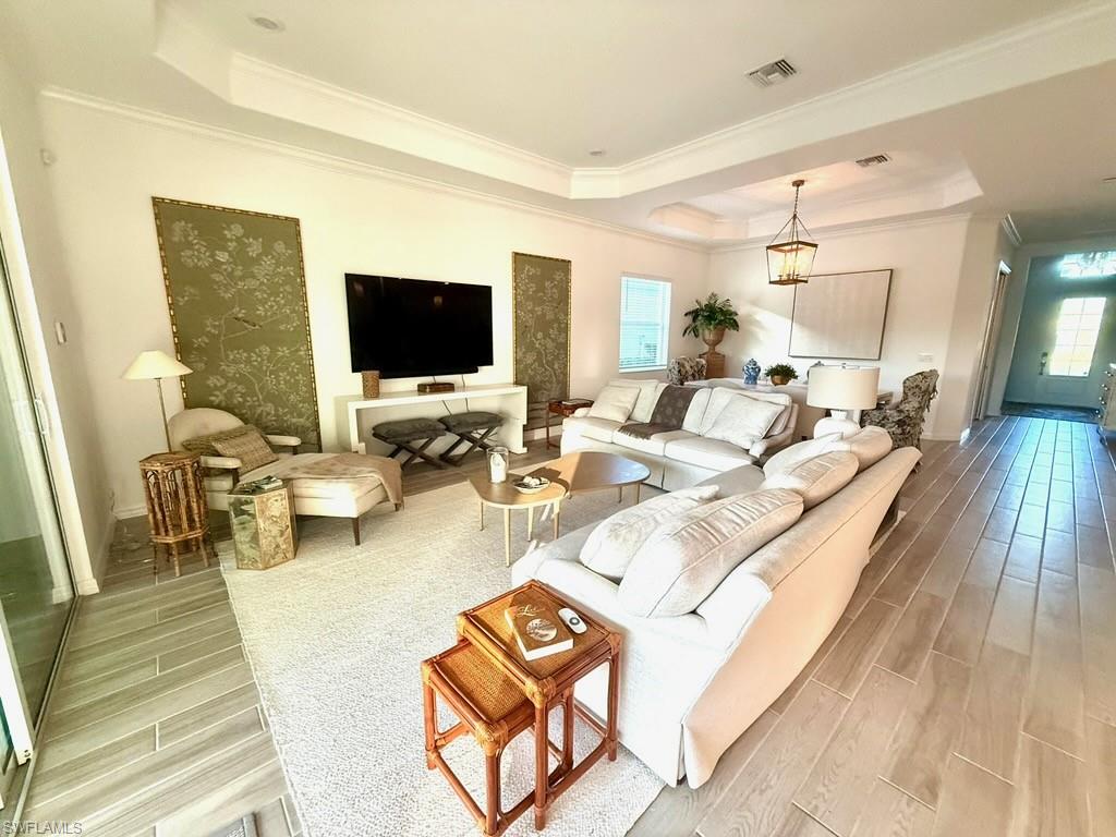 15919 Leaning Pine Ln Property Photo 8