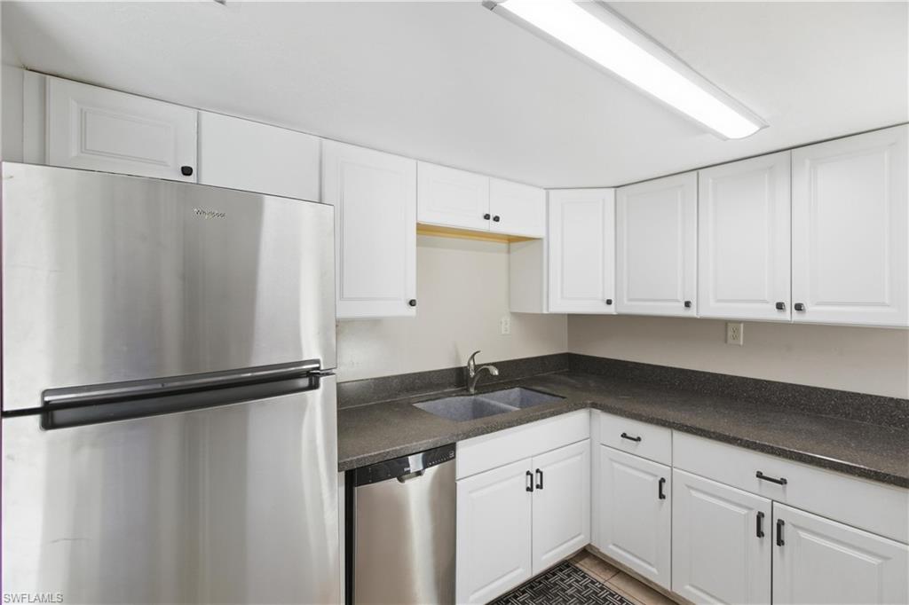 4931 Vincennes Ct 4 Property Photo 12