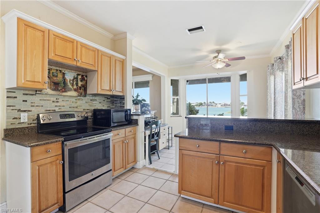 1624 Emerald Cove Dr Property Photo 12
