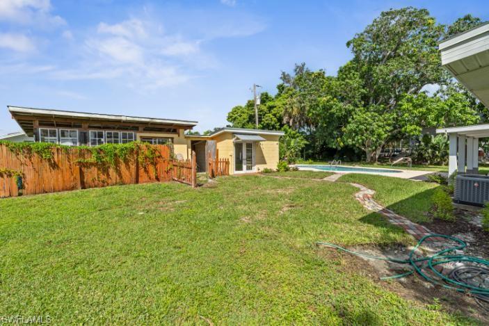 4970 Riverside Dr Property Photo 14