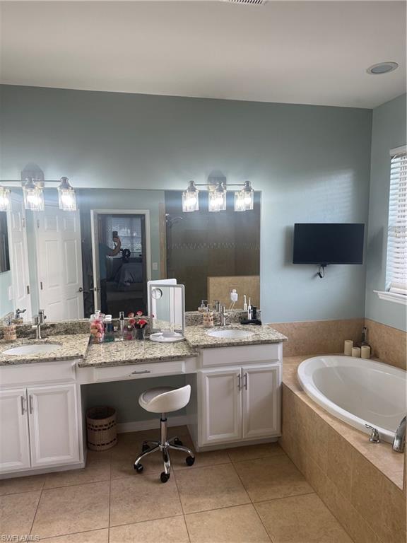 2557 Ashbury Cir Property Photo 9