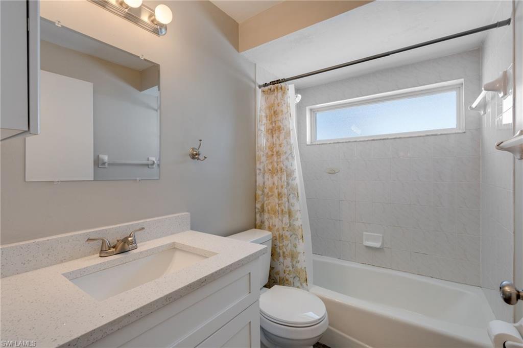 425 Sw 47th Ter 5-8 Property Photo 11