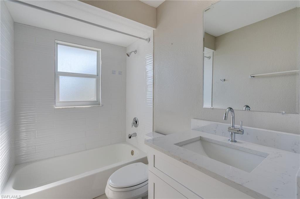 425 Sw 47th Ter 5-8 Property Photo 15
