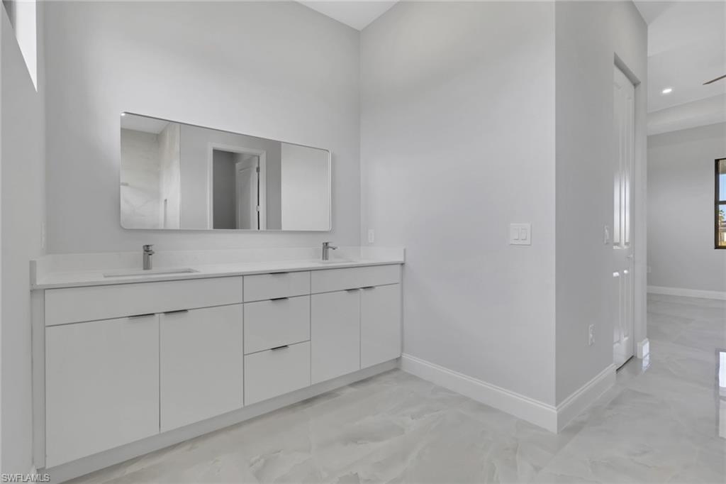 3503 Nw 45th Pl Property Photo 16